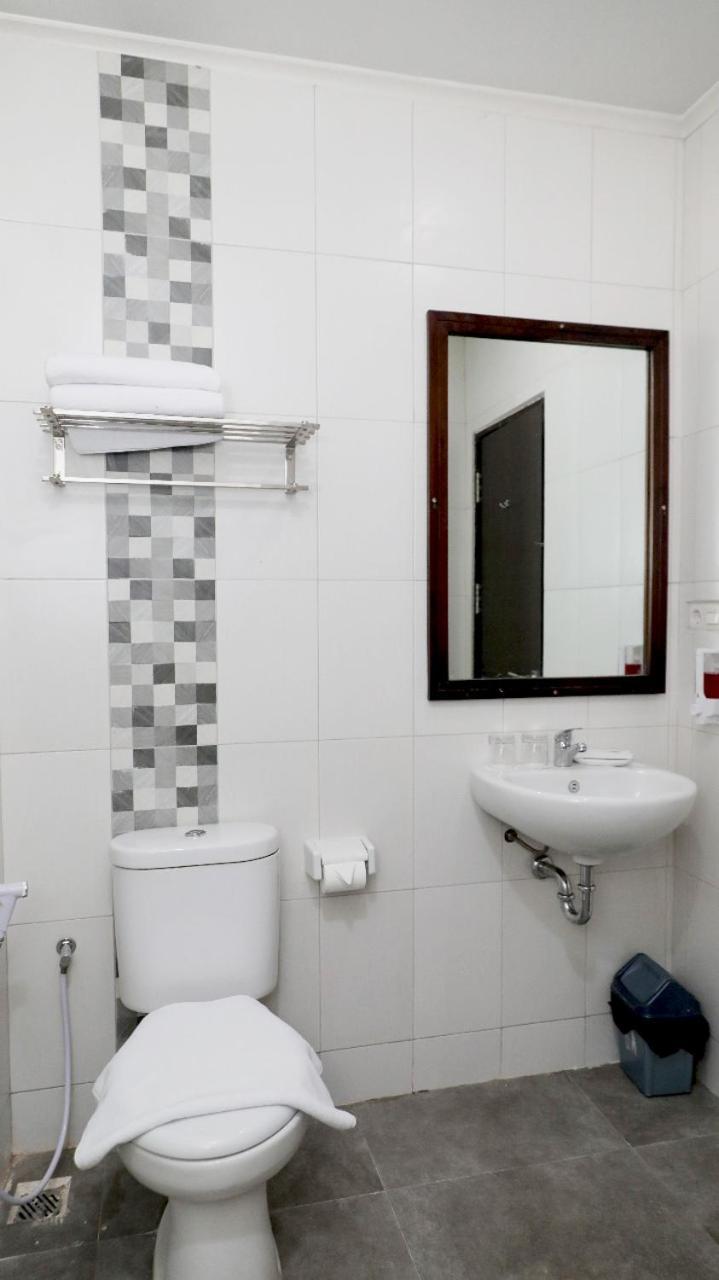 Heavenly Land Family Hotel Palembang Zewnętrze zdjęcie