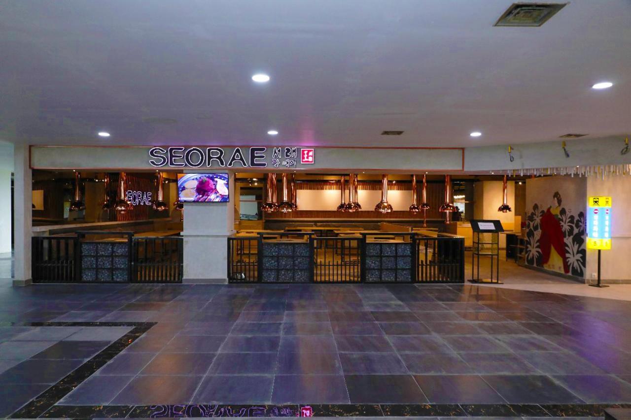 Heavenly Land Family Hotel Palembang Zewnętrze zdjęcie